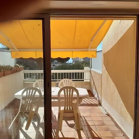 Grand Studio Avec Terrasse 200 M Apartment
